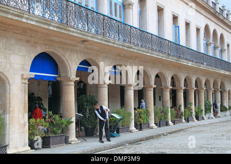 Hotel Santa Isabel, Plaza de Armas, Alt-Havanna (La Habana Vieja), Kuba, Karibik, Mittelamerika Stockfoto