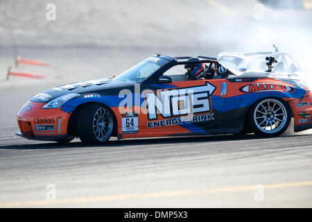 21. August 2009 - Sonoma, Kalifornien, USA - 21. August 2009: Nein/Maxxis/Genius Fahrer Chris Forsberg von Doylestown, Pa # 64 Nissan 350Z auf dem Formula Drift-Event '' gesperrt und geladen '', Infineon Raceway, Sonoma, CA Â © Matt Cohen / Southcreek Global 2009 (Credit-Bild: © Matt Cohen/Southcreek Global/ZUMApress.com) Stockfoto