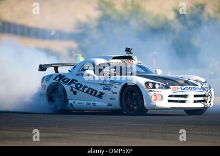 21. August 2009 - Sonoma, Kalifornien, USA - 21. August 2009: Nuformz/Mopar Fahrer Samuel Hubinette von Newport Coast, CA in #77 Dodge Challenger auf dem Formula Drift-Event '' gesperrt und geladen '', Infineon Raceway, Sonoma, CA Â © Matt Cohen / Southcreek Global 2009 (Credit-Bild: © Matt Cohen/Southcreek Global/ZUMApress.com) Stockfoto