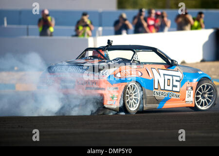 21. August 2009 - Sonoma, Kalifornien, USA - 21. August 2009: Nein/Maxxis/Genius Fahrer Chris Forsberg von Doylestown, Pa # 64 Nissan 350Z auf dem Formula Drift-Event '' gesperrt und geladen '', Infineon Raceway, Sonoma, CA Â © Matt Cohen / Southcreek Global 2009 (Credit-Bild: © Matt Cohen/Southcreek Global/ZUMApress.com) Stockfoto