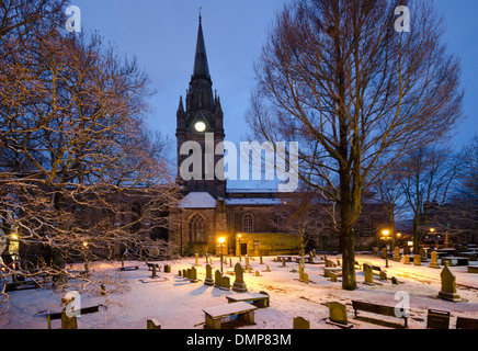 frostigen Flutlicht Schnee kalt Kirk der St. Nikolaus-Kirche Stockfoto