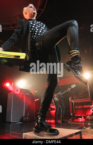 Tyler Glenn von Neon Trees erklingt in Nylon Sommer-Musik-Tour an Revolution Live Ft Lauderdale Florida - 10.08.12 Stockfoto