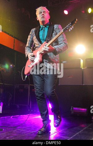 Tyler Glenn von Neon Trees erklingt in Nylon Sommer-Musik-Tour an Revolution Live Ft Lauderdale Florida - 10.08.12 Stockfoto
