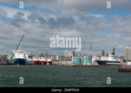 dock-Technik Offshore-Versorgung Serviceumfrage Angeln Stockfoto