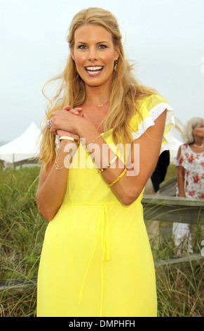 Beth Ostrosky Stern besucht einen Charity-Vorteil für Evelyn Alexander Wildlife Rescue Center in Southampton Hampton Bays New York Stockfoto