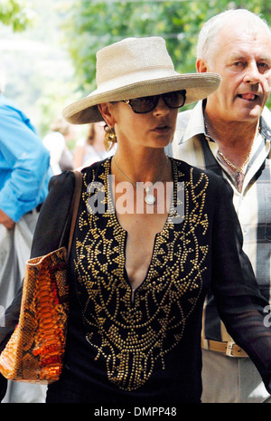 Catherine Zeta Jones ist eine britische Schauspielerin, verheiratet mit Michael Douglas. Urlaub in Valldemossa, Mallorca Stockfoto