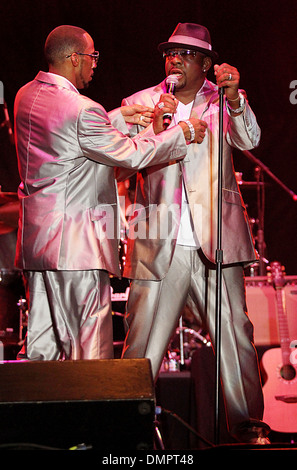 Ralph Trevant und Bobby Brown 30. Geburtstag Martin Luther King Jr Konzert-Serie am Wingate Feld Brooklyn New York City USA Stockfoto