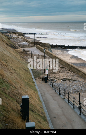 Schäden Sie an der Promenade am Cromer, Dezember 2013 Stockfoto