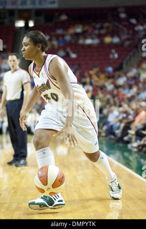 25. August 2009 - Seattle, Washington, USA - 25. August 2009: Tanisha Wright (30) während die Seattle Storm 78 68 Sieg über die Washington Mystiker in der Key Arena in Seattle Washington. (Kredit-Bild: © Andrew Fredrickson/Southcreek Global/ZUMApress.com) Stockfoto