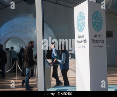 Googles Winter Wonderlab Pop-up im Bryant Park in New York Stockfoto