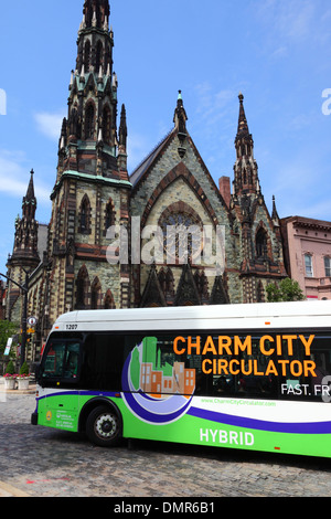 Charm City Zirkulator kostenlosen öffentlichen Bus, der Kraftstoff Hybridtechnologie gemacht von Orion International, Baltimore, Maryland, USA verwendet Stockfoto