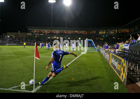 29. August 2009: Claudio Lopez #7 von den Kansas City Wizards nimmt einem Eckball in der zweiten Hälfte. Real Salt Lake besiegte die Kansas City Wizards 1-0 im CommunityAmerica Ballpark in Kansas City, KS. (Kredit-Bild: © Tyson Hofsommer/Southcreek Global/ZUMApress.com) Stockfoto