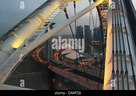 Struktur der Singapore Flyer. Eine Fahrt auf dem Riesenrad Singapore Flyer. Singapur. Stockfoto