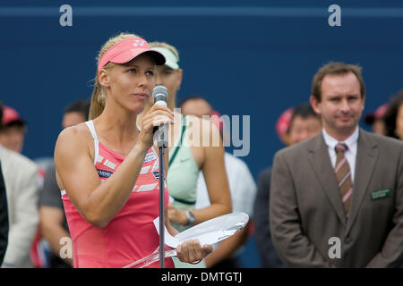 Die 2009 Rogers Cup Damen Einzel Champion, Elena Dementiava. Dementiava trat in das Turnier fünfte Saatgut und besiegt Maria Sharapova in den geraden Sätzen, 6-4, 6-3. (Kredit-Bild: © Terry Ting/Southcreek Global/ZUMApress.com) Stockfoto