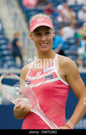 Die 2009 Rogers Cup Damen Einzel Champion, Elena Dementiava. Dementiava trat in das Turnier fünfte Saatgut und besiegt Maria Sharapova in den geraden Sätzen, 6-4, 6-3. (Kredit-Bild: © Terry Ting/Southcreek Global/ZUMApress.com) Stockfoto