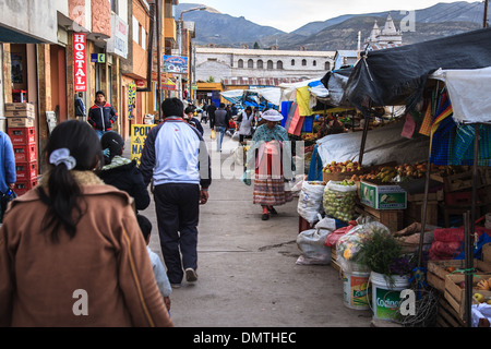 Marktplatz in Chivay in der Nähe von den Colca Canyon, Peru Stockfoto