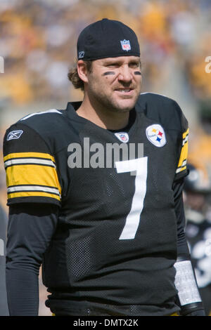 18. Oktober 2009: Pittsburgh Steelers-quarterback Ben Roethlisberger (7) vor der NFL Football-Spiel zwischen den Cleveland Browns und Pittsburgh Steelers in Heinz Field in Pittsburgh, Pennsylvania.  Die Steelers besiegte die Browns 27-14.  Obligatorische Credit - Frank Jansky / Southcreek Global Media. (Kredit-Bild: © Frank Jansky/Southcreek Global/ZUMApress.com) Stockfoto