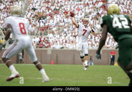 26. September 2009 - Tallahassee, Florida, USA - 26. September 2009: Florida State Quarterback Christian Ponder (7) wirft den Ball im dritten Quartal. Die University of South Florida Bulls gewann 17-7 in diesem Mittag Spiel im Doak S. Campbell Stadium in Tallahassee, FL. (Credit-Bild: © Southcreek Global/ZUMApress.com) Stockfoto