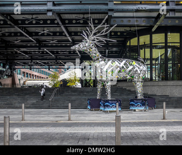 Riesige Silber Rentier Weihnachten außerhalb von Exchange House, Broadgate, London Stockfoto