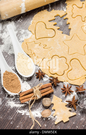 Lebkuchen mit Zutaten vorbereiten Stockfoto