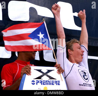 Andre Botha aus Durban, Südafrika, behielt seinen Weltmeistertitel Bodyboard durch die Mike Stewart International Pipeline Pro in Hawaii zu gewinnen. 18 yr Old gewann auch den WM-Titel und Morey World Champ. im vergangenen Jahr. 2. Platz war Ruben Quinones(Puerto Rico). Stockfoto