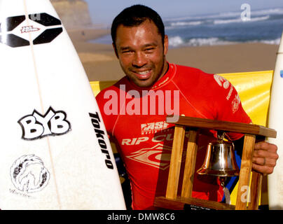 26. April 2000; Great Ocean Road, Australien; Aktuellen #1 Welt Surfer SUNNY GARCIA, 30, (Hawaii) hat Rücken an Rücken-Titel in den ersten 2 Veranstaltungen auf der ASP World Championship Tour (WCT) durch den Gewinn der brasilianischen Flavio Padaratz @ der Rip Curl Pro Surf Contest gewonnen. Stockfoto