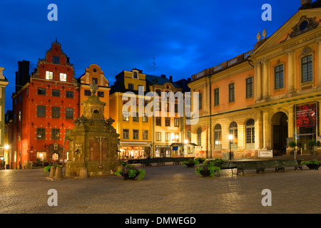 Abends Blick auf Stockholms Stortorget ("The Big Square") in Gamla Stan, die Altstadt von Stockholm, Schweden Stockfoto