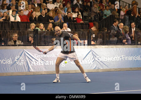 2. Dezember 2005; Richmond, VA, USA; ANDRE AGASSI bei der Genworth Kinder Vorteil Tennis Classic in der Siegel-Mitte. Das Charity-Event angehoben $510.000 für benachteiligte Jugendliche. Obligatorische Credit: Foto von Tina Fultz/ZUMA Press. (©) Copyright 2005 von Tina Fultz Stockfoto