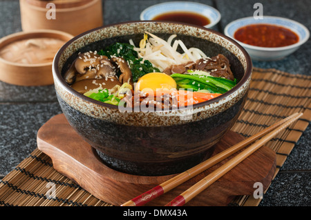 Bibimbap koreanischen Reis und gemischte Gemüse Teller Korea Food Stockfoto