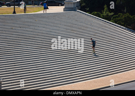 WASHINGTON, DC, USA - Treppe an der Schleuse am Potomac RIver. Stockfoto