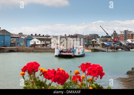 Kette-Fähre zwischen Ost und West Cowes auf der Isle Of Wight. Stockfoto