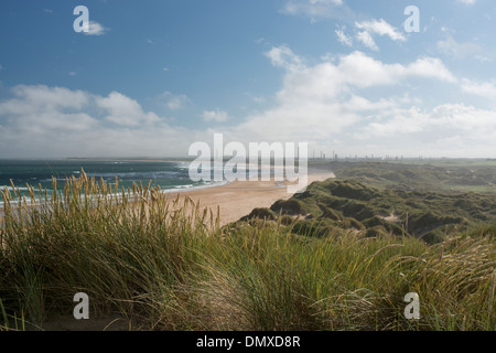 Rattray Head Leuchtturm Sanddünen St. Fergus Gas terminal Marran Grasstrand Stockfoto