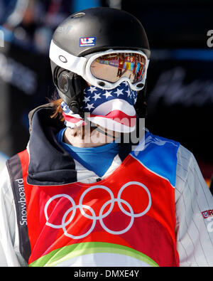 12. Februar 2006; Bardonecchia, Italien; XX. Olympischen Winterspiele: SHAUN WHITE von den Vereinigten Staaten, während die Männer eine halbe Rohr Snowboard-Wettbewerb bei der Torino 2006 Olympischen Winterspielen in Bardonecchia, Italien. Obligatorische Credit: Foto von K.C. Alfred/SDU-T/ZUMA Press. (©) Copyright 2006 by SDU-T Stockfoto