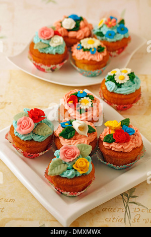 Cupcakes-Garten. Rezept zur Verfügung. Stockfoto