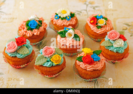 Cupcakes-Garten. Rezept zur Verfügung. Stockfoto