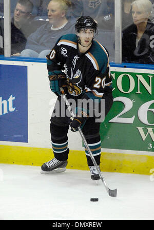 17. November 2006: AHL - Manitoba Zentrum Brad Moran #20 in Aktion gegen Rochester. Die Manitoba Canucks in Rochester Americans im Blue Cross Arena im War Memorial Auditorium. Rochester besiegte Manitoba 4 zu 3 im OT. (Kredit-Bild: © Alan Schwartz/Cal-Sport-Medien) Stockfoto