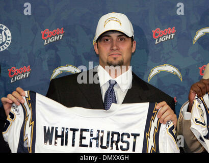 30. April 2006; San Diego, CA, USA; Quarterback CHARLIE WHITEHURST von Clemson zeigt sein Trikot in San Diego Sonntag. Obligatorische Credit: Foto von Earnie Grafton/SDU-T/ZUMA Press. (©) Copyright 2006 by SDU-T Stockfoto