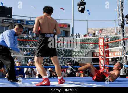 27. Mai 2006; Carson, Kalifornien, USA; Z GORES (schwarze Stämme) Niederlagen PEDRO MIRANDA. Obligatorische Credit: Foto von Rob DeLorenzo/ZUMA Press. (©) Copyright 2006 by Rob DeLorenzo Stockfoto