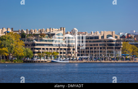 WASHINGTON, DC, USA - Washington Harbour auf dem Potomac River in Georgetown. Stockfoto