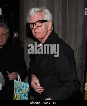 London, UK, 17. Dezember 2013. Nick Lowe gesehen im BBC Radio 2 Studio in London Credit: Simon Matthews/Alamy Live News Stockfoto