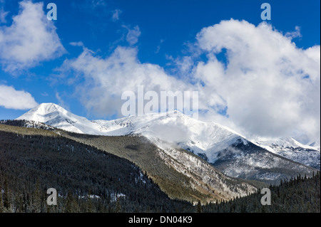 Winter-Blick von der Sawatch Range von der Spitze der Monarch Mountain, Colorado, USA Stockfoto