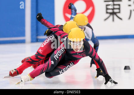 Osaka Pool Ice Skating Rink, Osaka, Japan. 15. Dezember 2013. Daisuke Uemura, 15. Dezember 2013 - Short Track: Kurz gesagt Titelwahl Japan National Team für die Olympischen Spiele in Sotschi, Männer 500 m Finale in Osaka Pool Ice Skating Rink, Osaka Japan. (Foto AFLO SPORT) Stockfoto