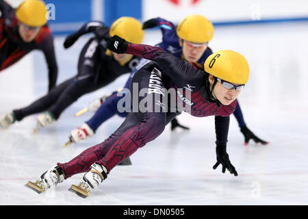 Osaka Pool Ice Skating Rink, Osaka, Japan. 15. Dezember 2013. Moemi Kikuchi, 15. Dezember 2013 - Short Track: Shorttrack Japan National Teamauswahl Spiel für Sotschi Olympische Spiele Frauen 1000 m Finale B in Osaka Pool Ice Skating Rink, Osaka Japan. (Foto AFLO SPORT) Stockfoto