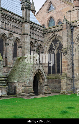 Eingang zur Krypta unter der Marienkapelle, Hereford Kathedrale, Hereford, England 130927 32005 Stockfoto