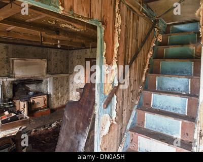 Treppen in verlassenen Croft House, Isle of Lewis Stockfoto