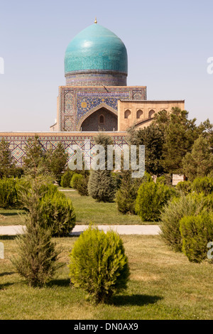 Tilla Kari Madrasah, auch bekannt als Tilla Kari Madrasah Registan Quadrat, Samarkand, Usbekistan Stockfoto