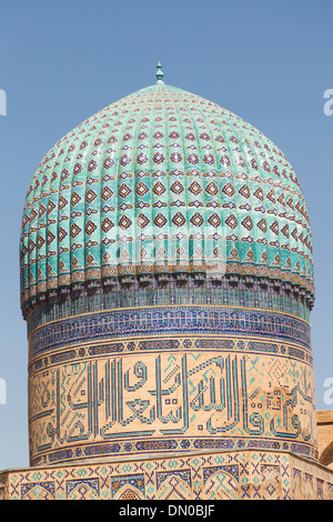 Eine Kuppel von Bibi-Khanym Moschee, auch bekannt als Bibi Khanum Moschee, Samarkand, Usbekistan Stockfoto