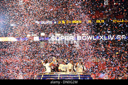7. Februar 2010 - Miami Gardens, Florida, USA - das Ende des Super Bowl XLIV. (Kredit-Bild: © Palm Beach-Post/ZUMApress.com) Stockfoto