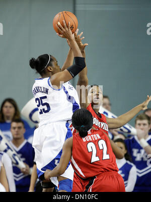 20. Dezember 2009 - Lexington, Kentucky, USA - Kentucky Amani Franklin Putin zwei ihrer 6 Punkte als Kentucky besiegte Louisville 101-67 Sonntag, 20. Dezember 2009 in Lexington, Kentucky Foto von Mark Cornelison | Personal. (Kredit-Bild: © Lexington Herald-Leader/ZUMApress.com) Stockfoto