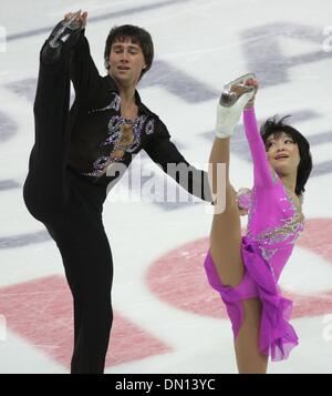 25. Januar 2010 - Tallinn, Estland - YUKO KAWAGUCHI und ALEXANDER SMIRNOV gewinnen Gold bei der ISU Eiskunstlauf Meisterschaft. Bild: 26. Dezember 2009 führen - St Petersburg, Russland - Yuko Kawaguchi und Alexander Smirnov ihre Kür auf Russland Eiskunstlauf Meisterschaft in St. Petersburg. Kawaguchi und Smirnow wurde Meister von Russland. (Kredit-Bild: © Trend/PhotoXpress / Stockfoto